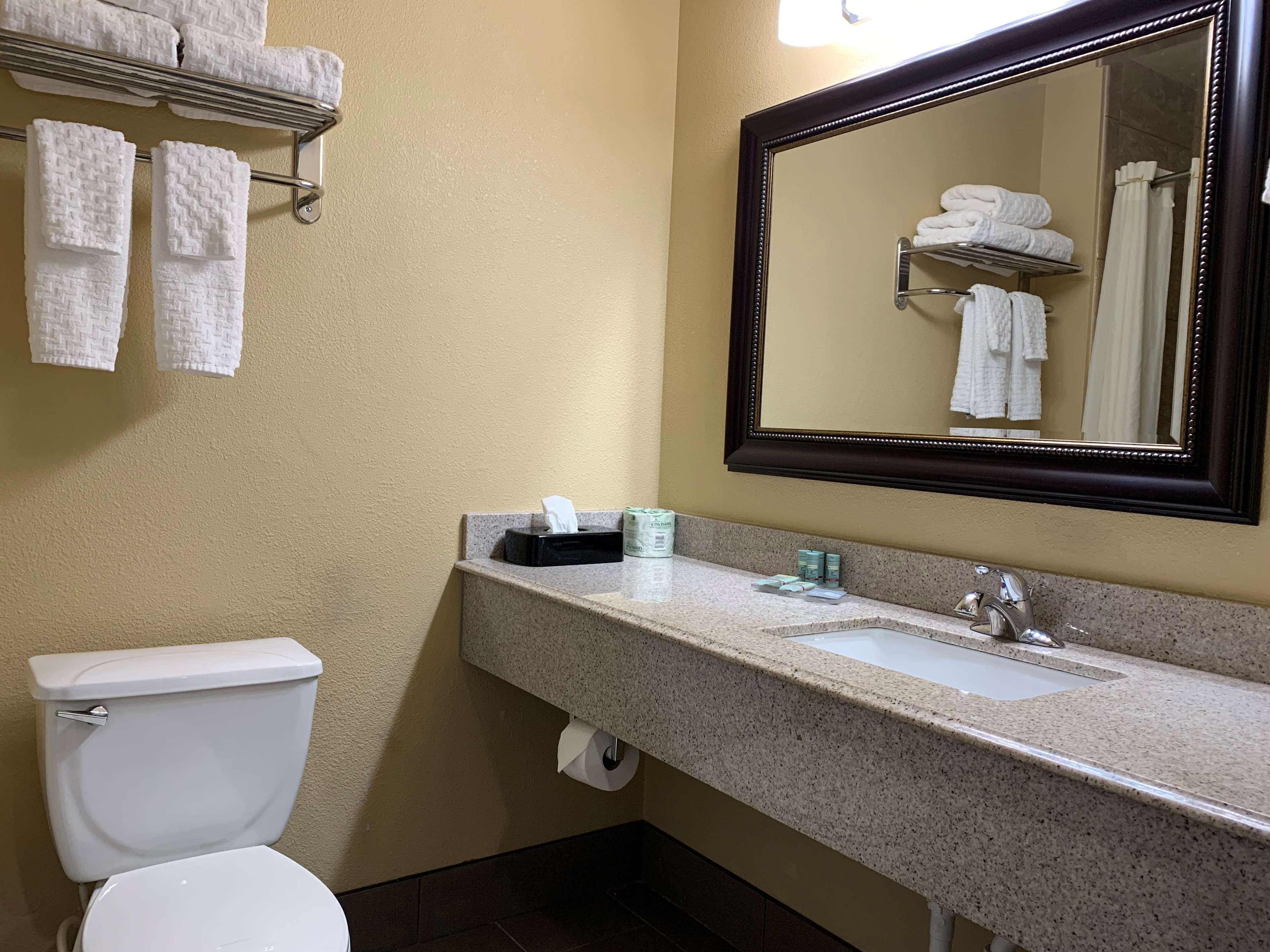 Comfort Inn Saint Paul East Oakdale Екстериор снимка