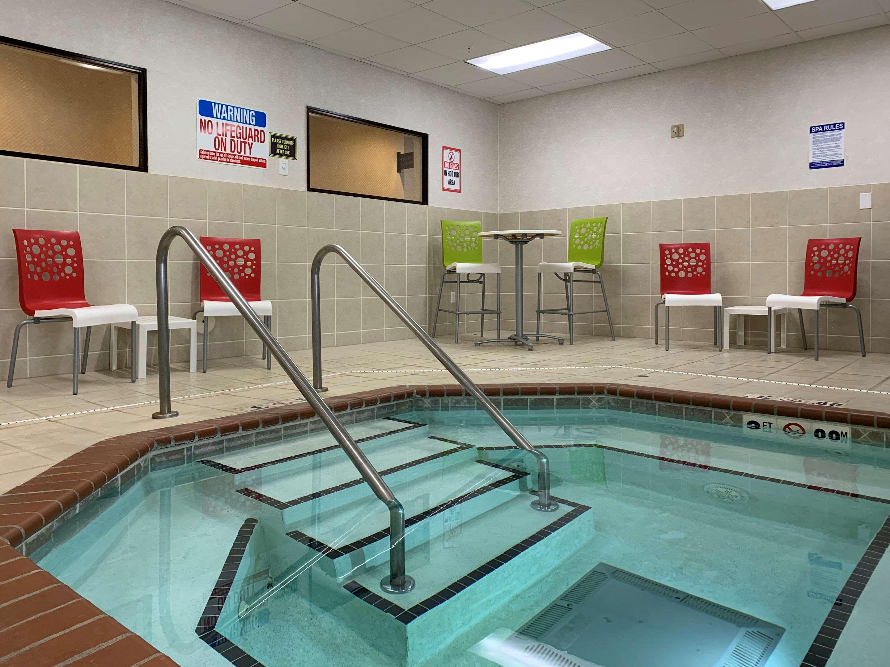 Comfort Inn Saint Paul East Oakdale Екстериор снимка