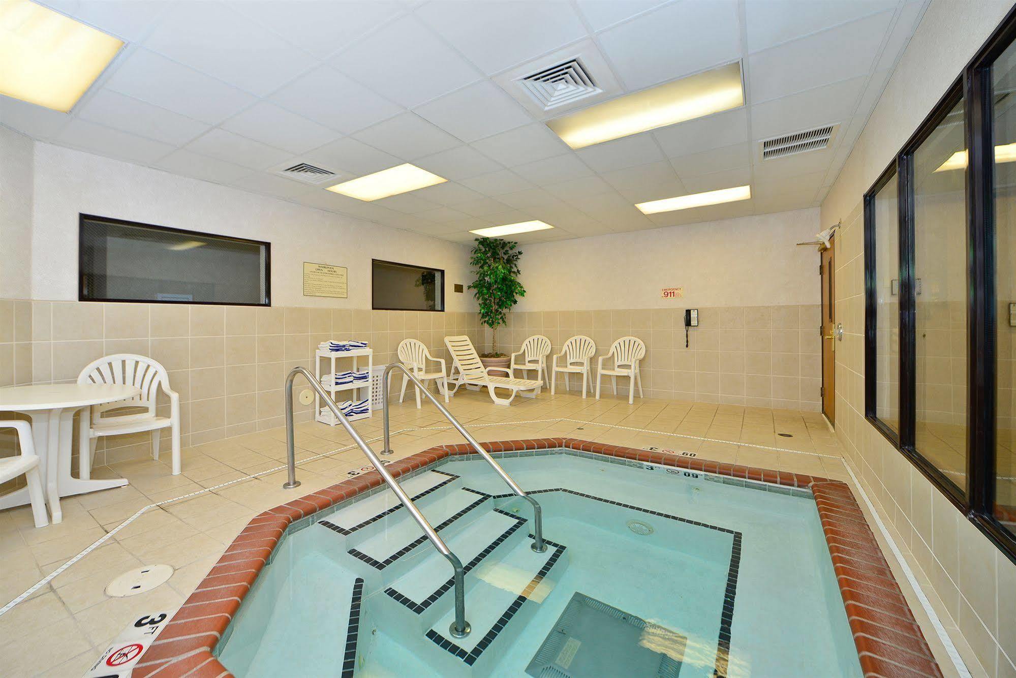 Comfort Inn Saint Paul East Oakdale Екстериор снимка